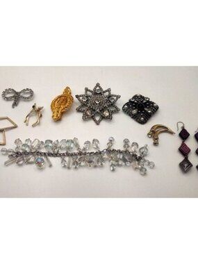 Vintage Jewelry Lot: Brooches Earrings & Crystal Bracelet-9 Total Pieces